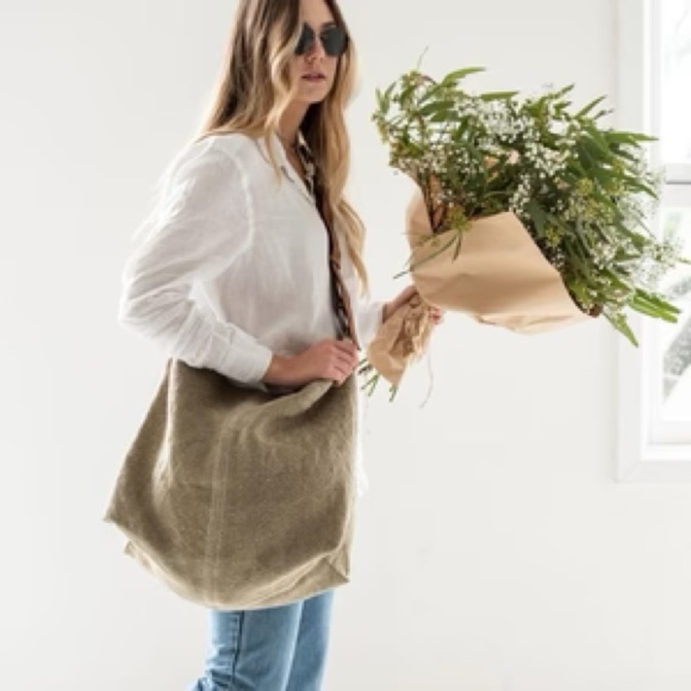 JuJu & Co Large Jute Carryall Bag with Adjustable Strap - Picture 11 of 11